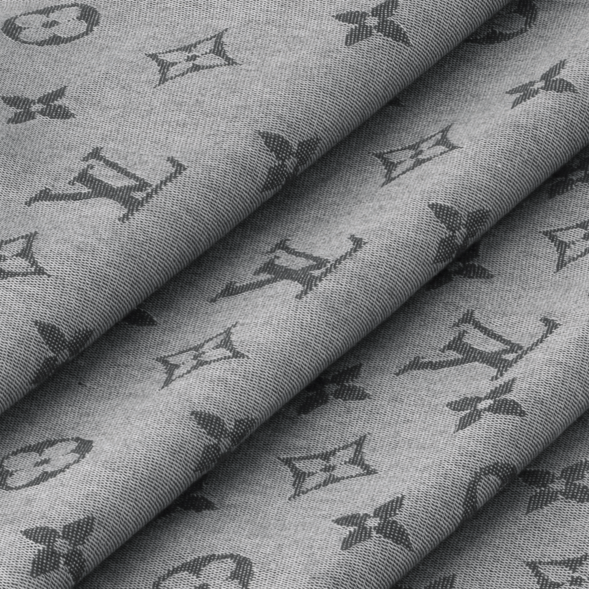 ผ้าพันคอผืนยาวรุ่น All About Monogram . in ผู้ชาย