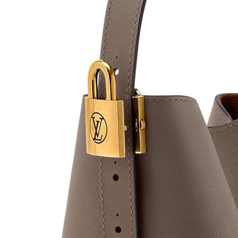 กระเป๋ารุ่น All In BB Low Key in ผู้หญิง's กระเป๋าถือ กระเป๋าถือสำหรับผู้หญิง collections by Louis Vuitton (การย่อ/ขยายผลิตภัณฑ์)