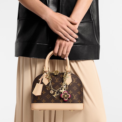 กระเป๋ารุ่น Alma BB Monogram in ผู้หญิง's กระเป๋าถือ กระเป๋าถือสำหรับผู้หญิง collections by Louis Vuitton (การย่อ/ขยายผลิตภัณฑ์)