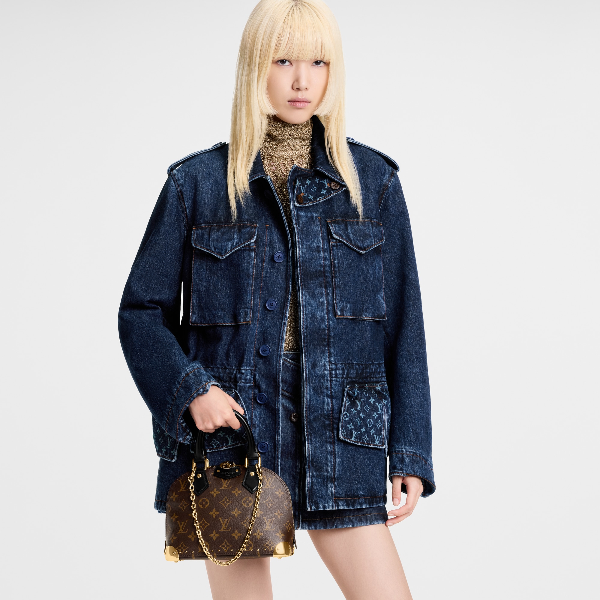 กระเป๋ารุ่น Alma Trunk BB Monogram in กระเป๋าและผลิตภัณฑ์เครื่องหนังขนาดเล็ก