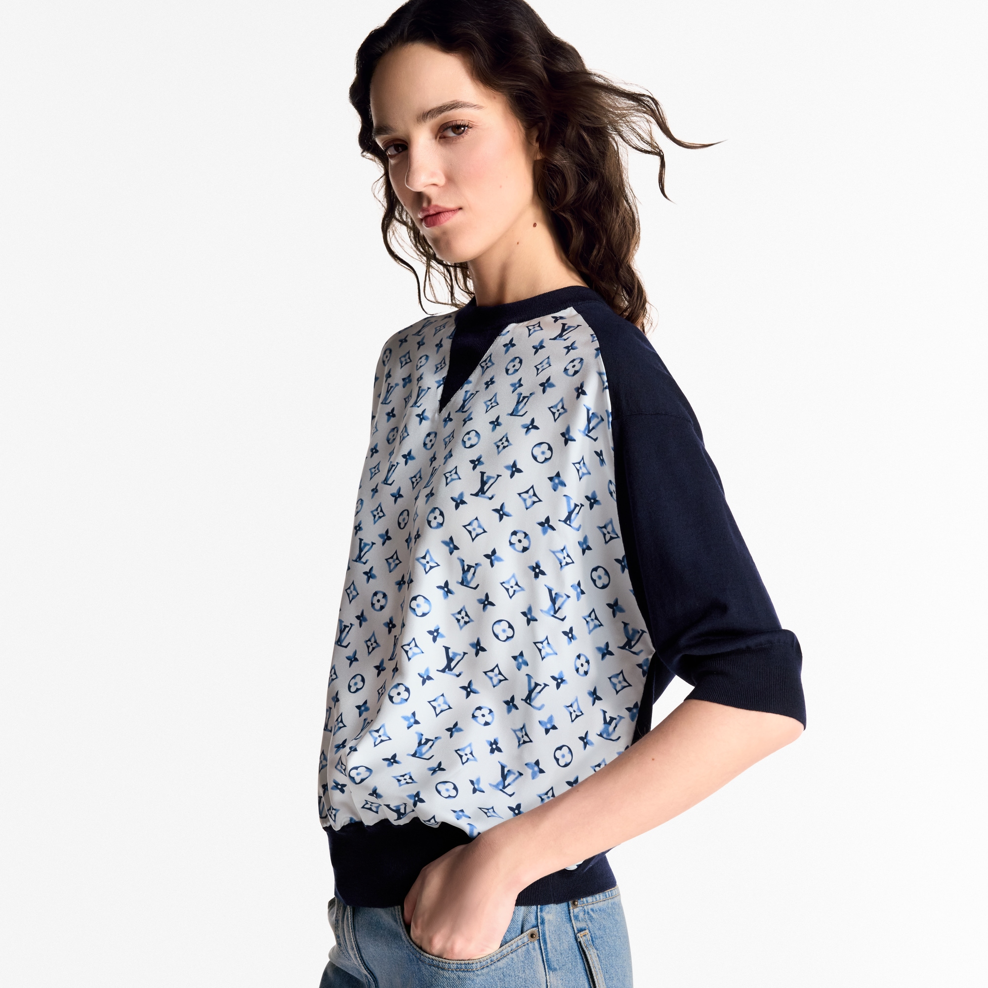 เสื้อพูลโอเวอร์แต่งดีเทลลาย Aquarelle Monogram  in ผู้หญิง