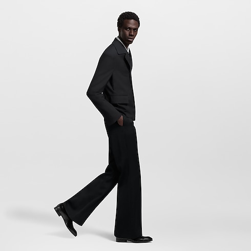 รองเท้ามอคคาซินรุ่น Auteuil in ผู้ชาย's รองเท้า รองเท้าโลฟเฟอร์ และ มอคคาซินสำหรับผู้ชาย collections by Louis Vuitton (การย่อ/ขยายผลิตภัณฑ์)