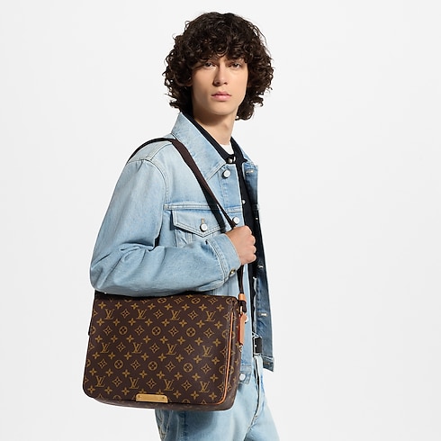 กระเป๋ารุ่น Bastille PM G69 in ผู้ชาย's กระเป๋า กระเป๋าสำหรับผู้ชาย collections by Louis Vuitton (การย่อ/ขยายผลิตภัณฑ์)