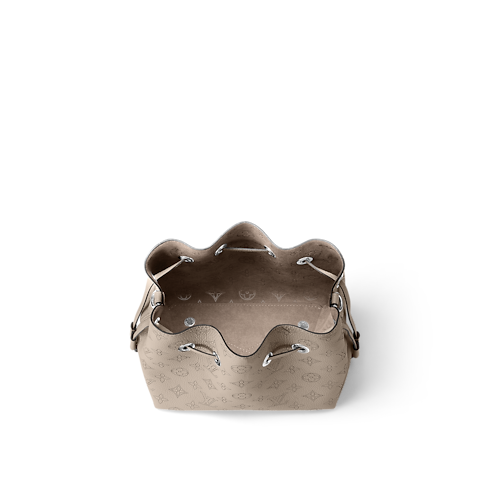 กระเป๋ารุ่น Bella Mahina in กระเป๋าและผลิตภัณฑ์เครื่องหนังขนาดเล็ก's สำหรับผู้หญิง ใหม่ล่าสุด collections by Louis Vuitton (การย่อ/ขยายผลิตภัณฑ์)