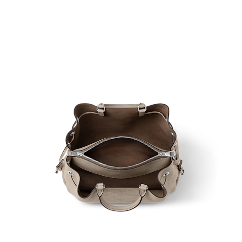 กระเป๋ารุ่น Bella Tote Mahina in กระเป๋าและผลิตภัณฑ์เครื่องหนังขนาดเล็ก's สำหรับผู้หญิง ใหม่ล่าสุด collections by Louis Vuitton (การย่อ/ขยายผลิตภัณฑ์)