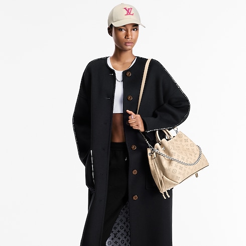 กระเป๋ารุ่น Bella Tote Mahina in กระเป๋าและผลิตภัณฑ์เครื่องหนังขนาดเล็ก's สำหรับผู้หญิง ใหม่ล่าสุด collections by Louis Vuitton (การย่อ/ขยายผลิตภัณฑ์)