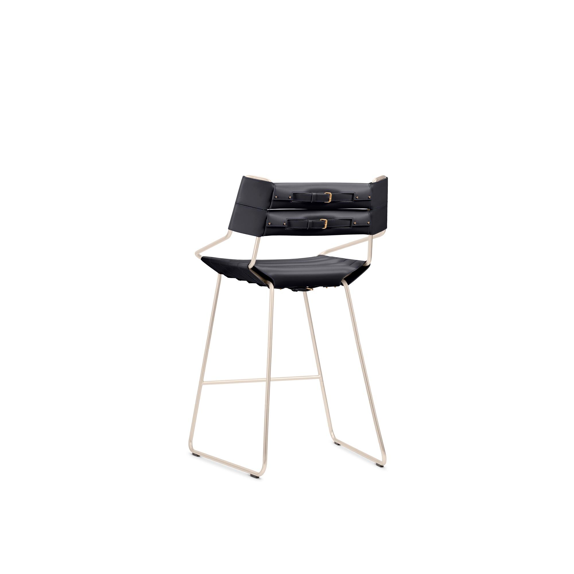 Belt Stool Bar By Atelier Oï  in ทรังก์ การเดินทาง และ บ้าน