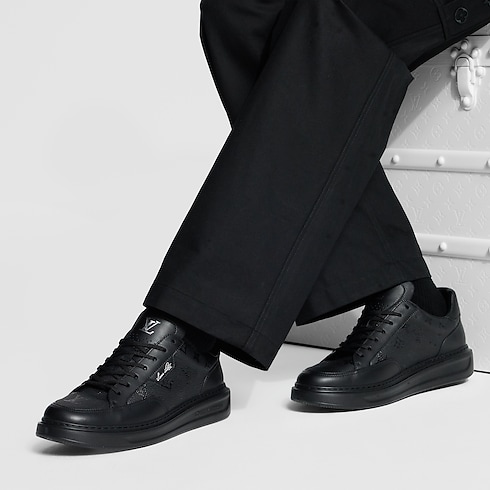 รองเท้าผ้าใบรุ่น Beverly Hills in ผู้ชาย's รองเท้า รองเท้าผ้าใบสำหรับผู้ชาย collections by Louis Vuitton (การย่อ/ขยายผลิตภัณฑ์)