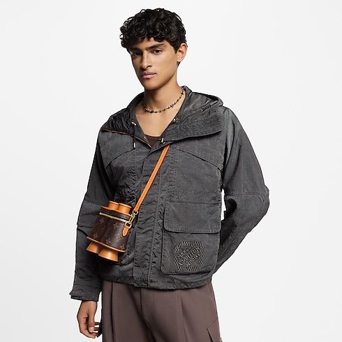 กระเป๋ารุ่น Binoculars Monogram ประเภทอื่น in ผู้ชาย's กระเป๋าสตางค์และผลิตภัณฑ์เครื่องหนังขนาดเล็ก กระเป๋ามินิ collections by Louis Vuitton (การย่อ/ขยายผลิตภัณฑ์)