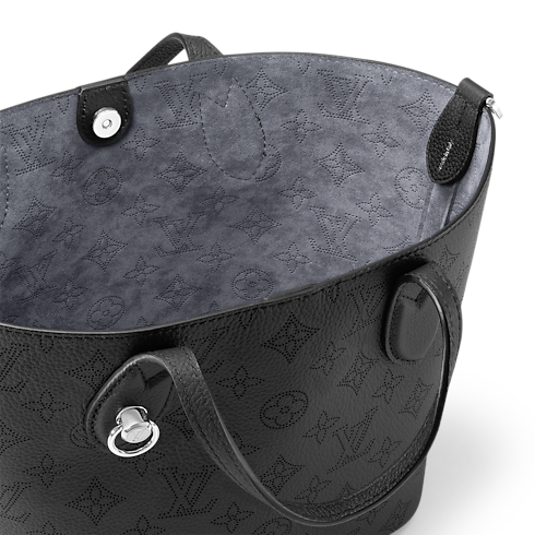 กระเป๋ารุ่น Blossom PM Mahina in กระเป๋าและผลิตภัณฑ์เครื่องหนังขนาดเล็ก's สำหรับผู้หญิง ใหม่ล่าสุด collections by Louis Vuitton (การย่อ/ขยายผลิตภัณฑ์)