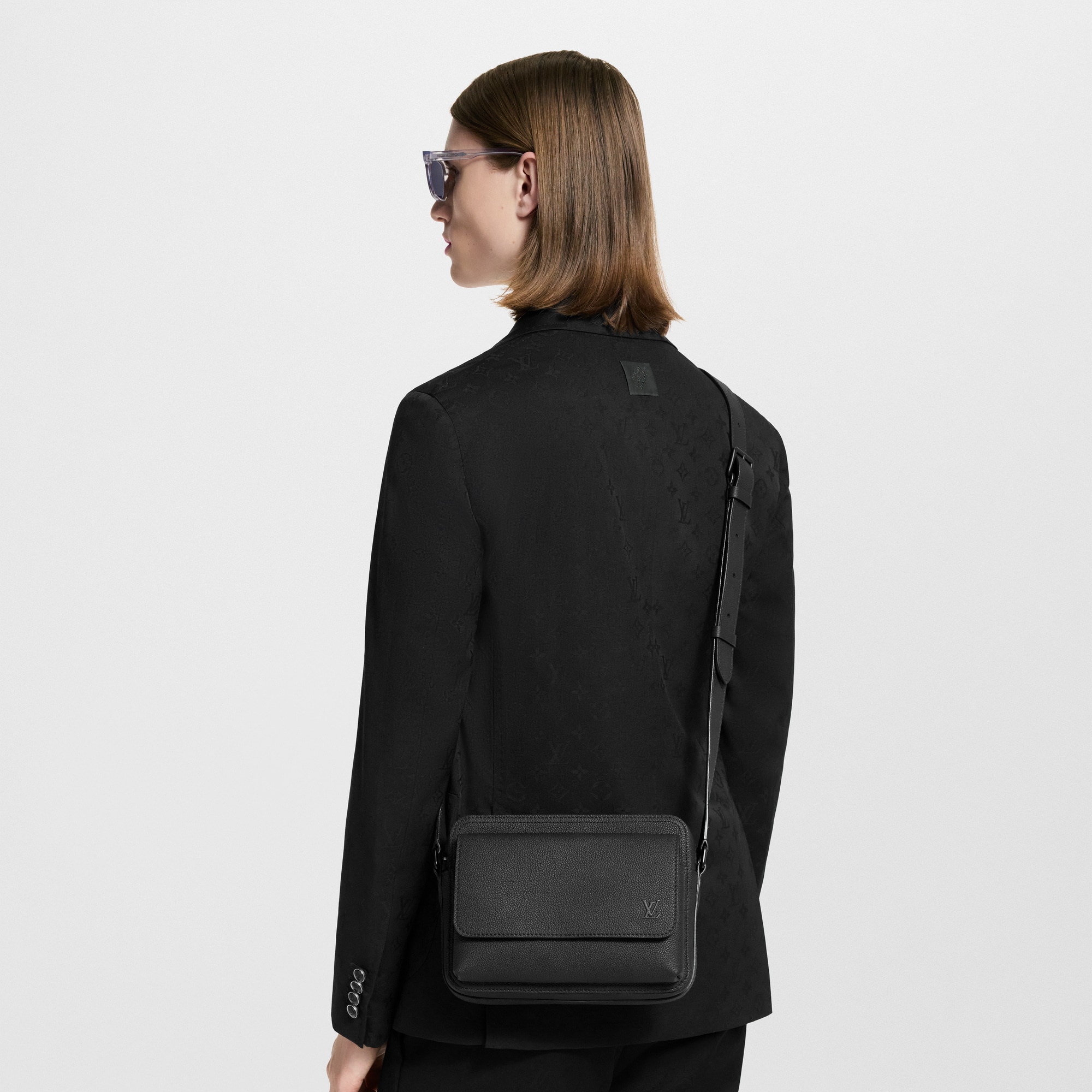 กระเป๋าแมสเซนเจอร์รุ่น Boarding LV Aerogram in กระเป๋าและผลิตภัณฑ์เครื่องหนังขนาดเล็ก