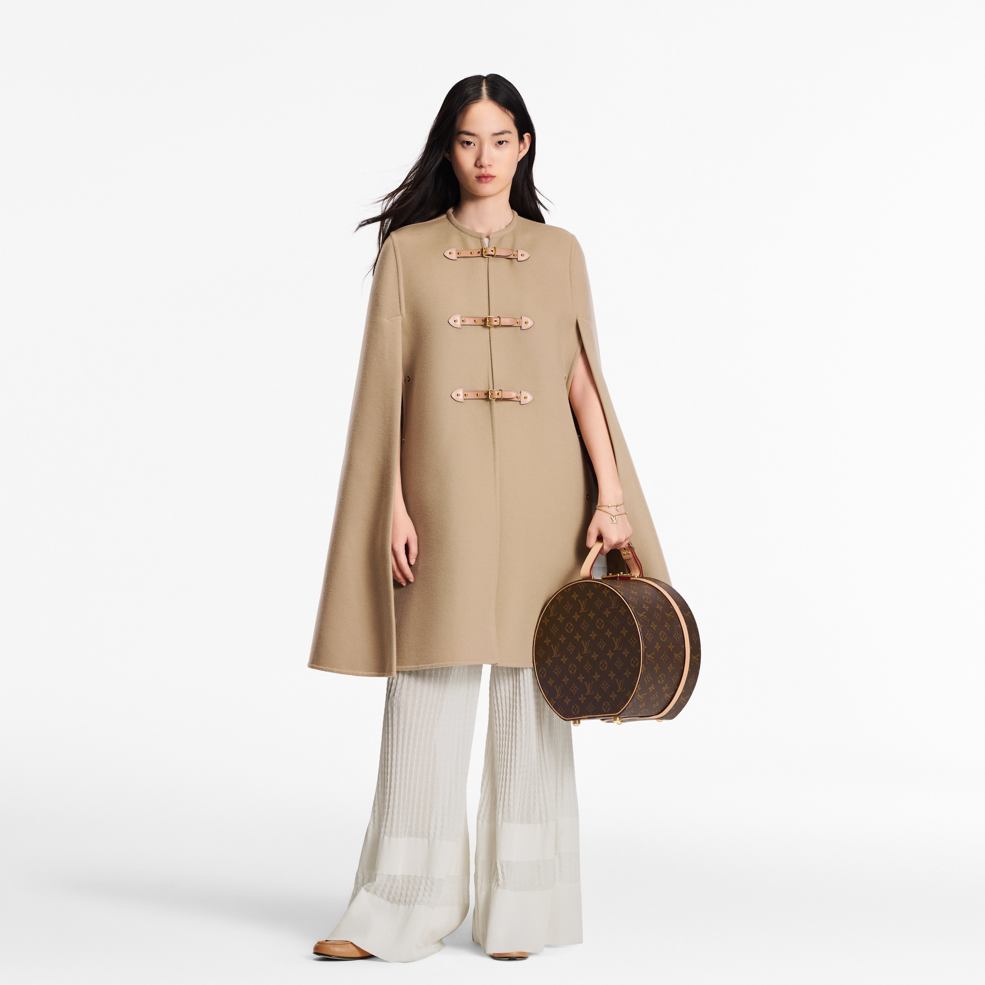 ทรังก์ใส่หมวกรุ่น 30 Monogram แคนวาส in Les Extraordinaires