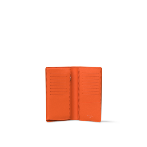 กระเป๋าสตางค์รุ่น Brazza นกกระจอกเทศ in ผู้ชาย's กระเป๋าสตางค์และผลิตภัณฑ์เครื่องหนังขนาดเล็ก กระเป๋าสตางค์หนังจระเข้สำหรับผู้ชาย collections by Louis Vuitton (การย่อ/ขยายผลิตภัณฑ์)