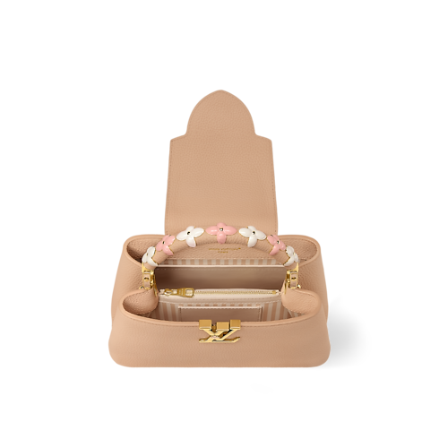 กระเป๋ารุ่น Capucines BB Capucines in ผู้หญิง's กระเป๋าถือ กระเป๋ารุ่น Capucines collections by Louis Vuitton (การย่อ/ขยายผลิตภัณฑ์)