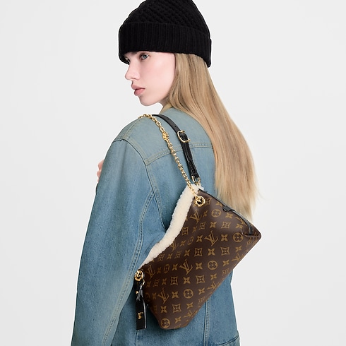 CarryAll BB H33 in ผู้หญิง's กระเป๋าถือ กระเป๋าถือสำหรับผู้หญิง collections by Louis Vuitton (การย่อ/ขยายผลิตภัณฑ์)