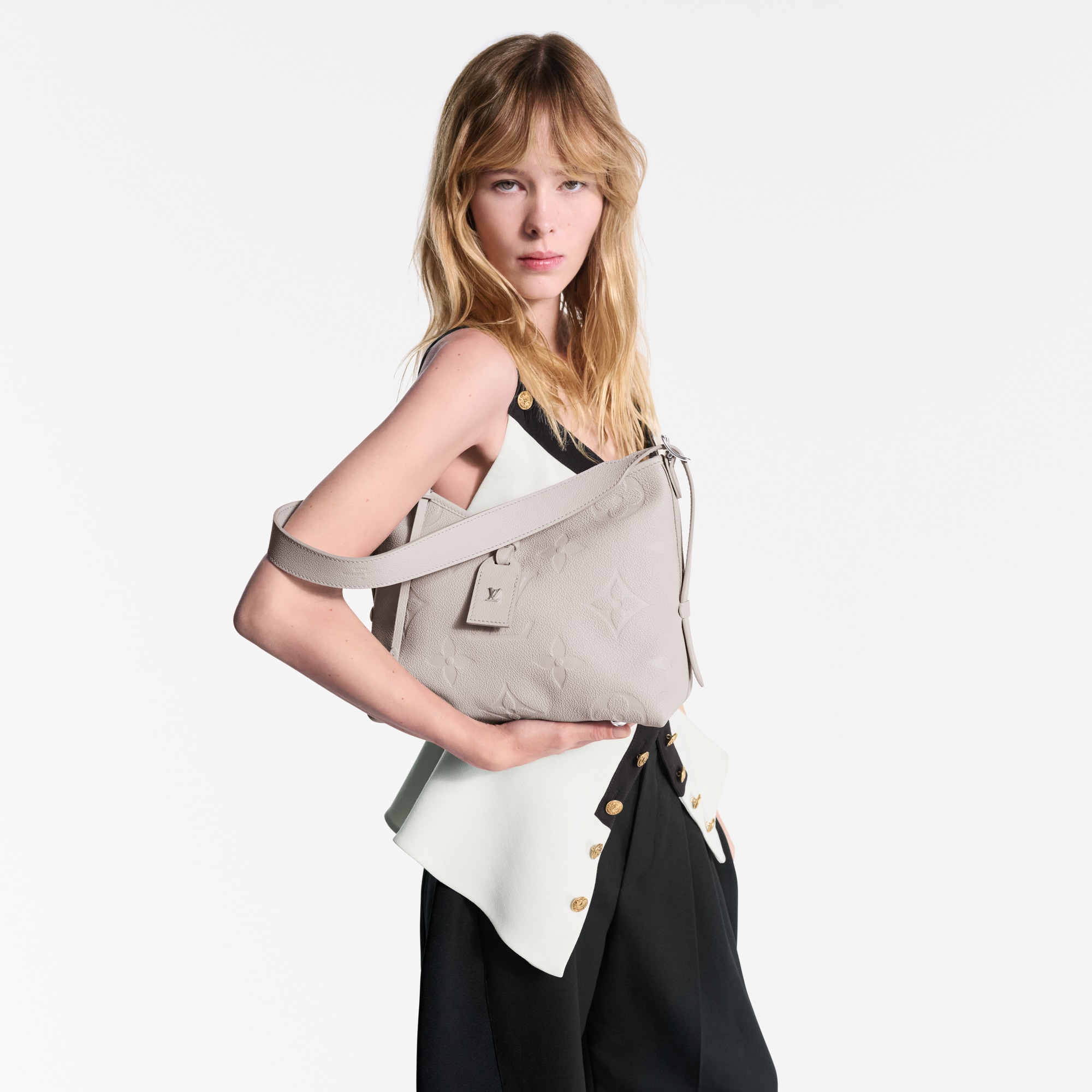 กระเป๋ารุ่น CarryAll PM Monogram Empreinte in ผู้หญิง