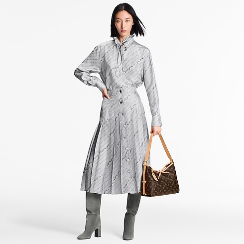 กระเป๋ารุ่น CarryAll PM Monogram in ผู้หญิง's กระเป๋าถือ กระเป๋าถือสำหรับผู้หญิง collections by Louis Vuitton (การย่อ/ขยายผลิตภัณฑ์)