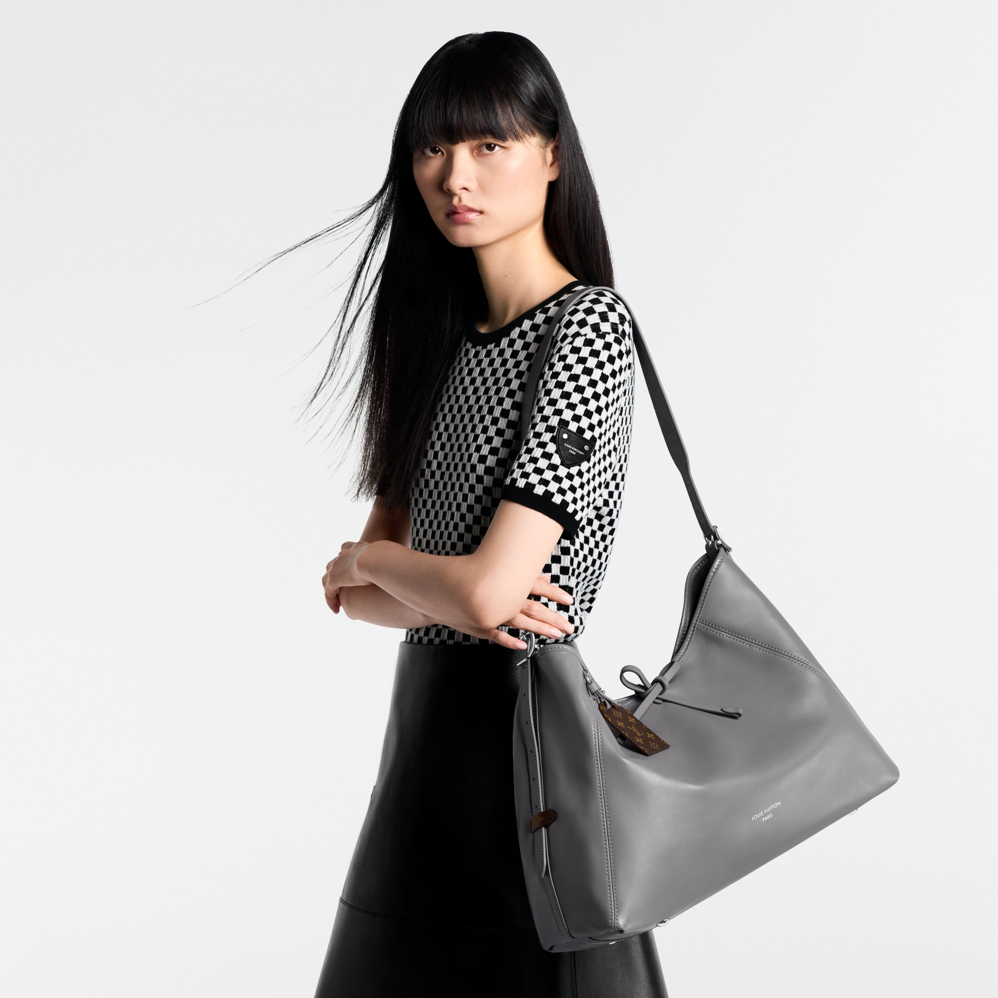 กระเป๋ารุ่น CarryAll Vibe MM LV Vibe in ผู้หญิง