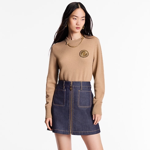 เสื้อสเวตเตอร์ประดับแพตช์แต่งสายโซ่ in ผู้หญิง's เสื้อผ้า เสื้อสเวตเตอร์กันหนาวสำหรับผู้หญิง collections by Louis Vuitton (การย่อ/ขยายผลิตภัณฑ์)