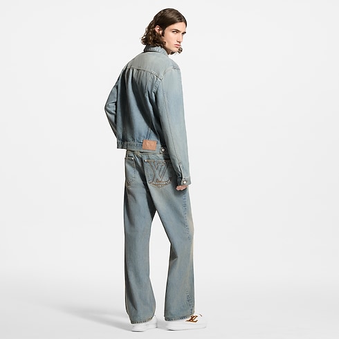 Chinese Valentine’s Day - กางเกงเดนิมทรง Skate in ผู้ชาย's เสื้อผ้า คอลเล็คชั่นเดนิม collections by Louis Vuitton (การย่อ/ขยายผลิตภัณฑ์)