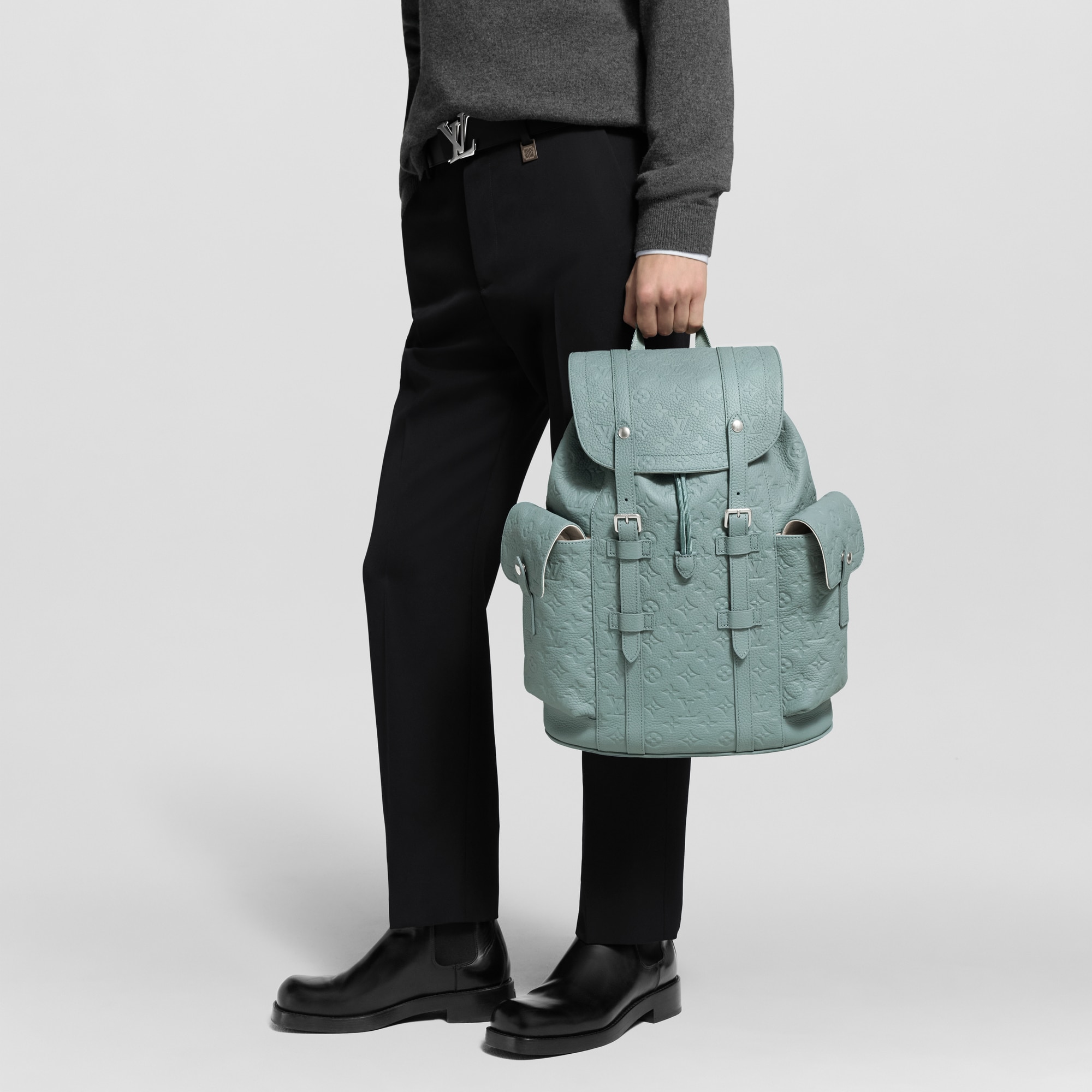 กระเป๋าสะพายหลังรุ่น Christopher MM หนัง Taurillon ลาย Monogram  in กระเป๋าและผลิตภัณฑ์เครื่องหนังขนาดเล็ก