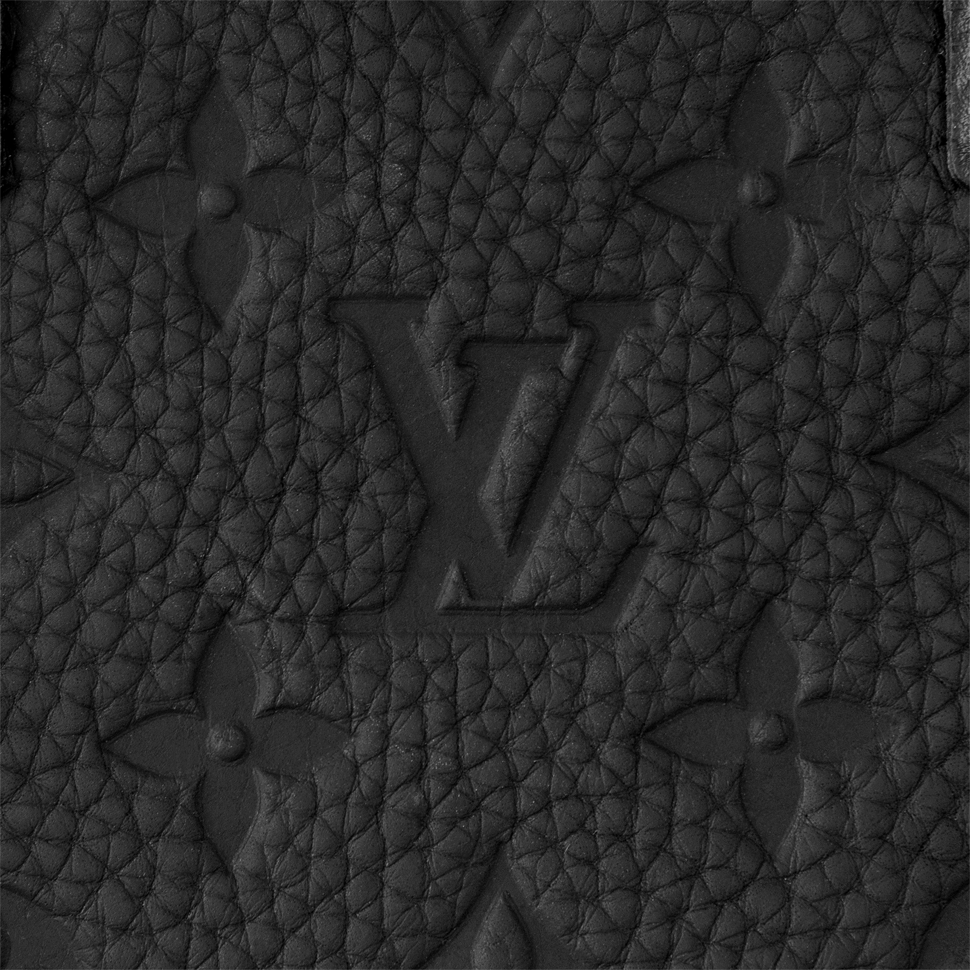 กระเป๋าสะพายหลังรุ่น Christopher MM หนัง Taurillon ลาย Monogram  in ผู้ชาย