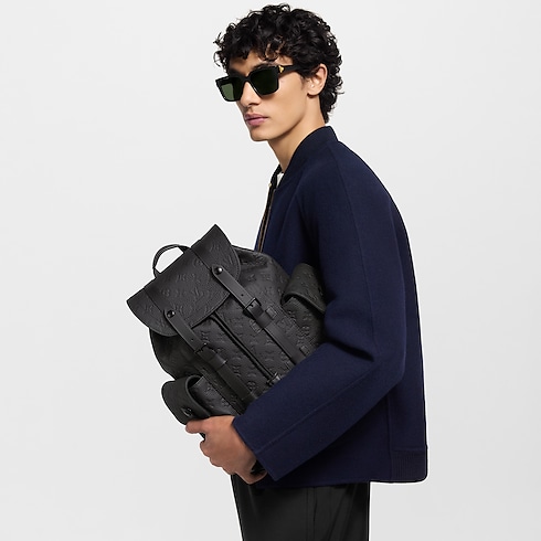 กระเป๋ารุ่น Christopher PM หนัง Taurillon ลาย Monogram in ผู้ชาย's กระเป๋า All Collections collections by Louis Vuitton (การย่อ/ขยายผลิตภัณฑ์)