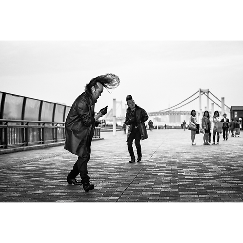 หนังสือ Cities on Earth in ทรังก์ การเดินทาง และ บ้าน's หนังสือและเครื่องเขียน หนังสือ City Guide collections by Louis Vuitton (การย่อ/ขยายผลิตภัณฑ์)