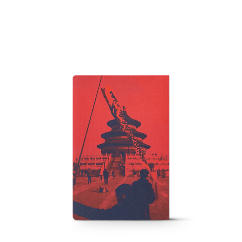 หนังสือ City Guide ปักกิ่ง in ทรังก์ การเดินทาง และ บ้าน's หนังสือและเครื่องเขียน หนังสือ City Guide collections by Louis Vuitton (การย่อ/ขยายผลิตภัณฑ์)