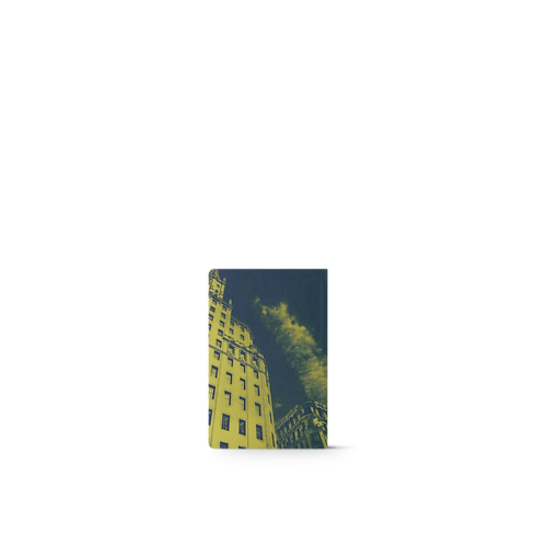 หนังสือ City Guide มาดริด in ทรังก์ การเดินทาง และ บ้าน's หนังสือและเครื่องเขียน หนังสือ City Guide collections by Louis Vuitton (การย่อ/ขยายผลิตภัณฑ์)