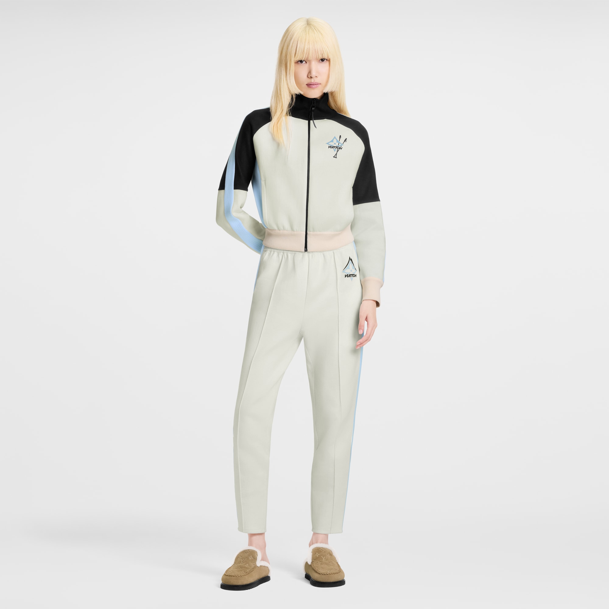 Color-Blocked Mountain Signature Jacket  in ผู้หญิง