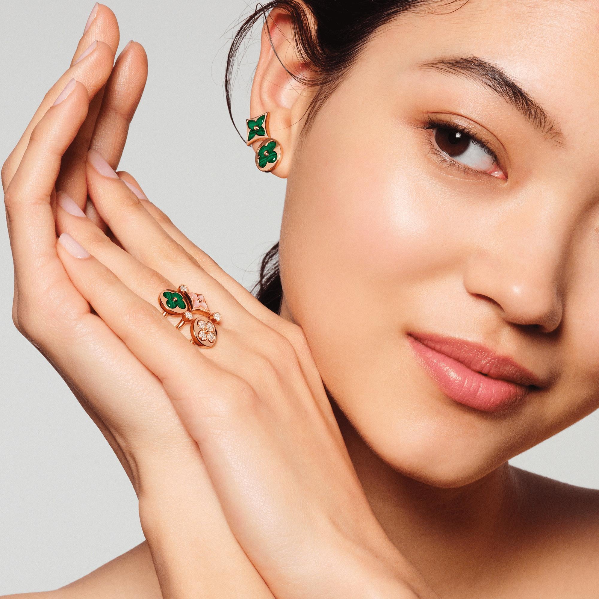ต่างหูสตั๊ด Color Blossom BB Sun พิงค์โกลด์และมาลาไคท์ - สำหรับหนึ่งข้าง  in จิวเวลรี่