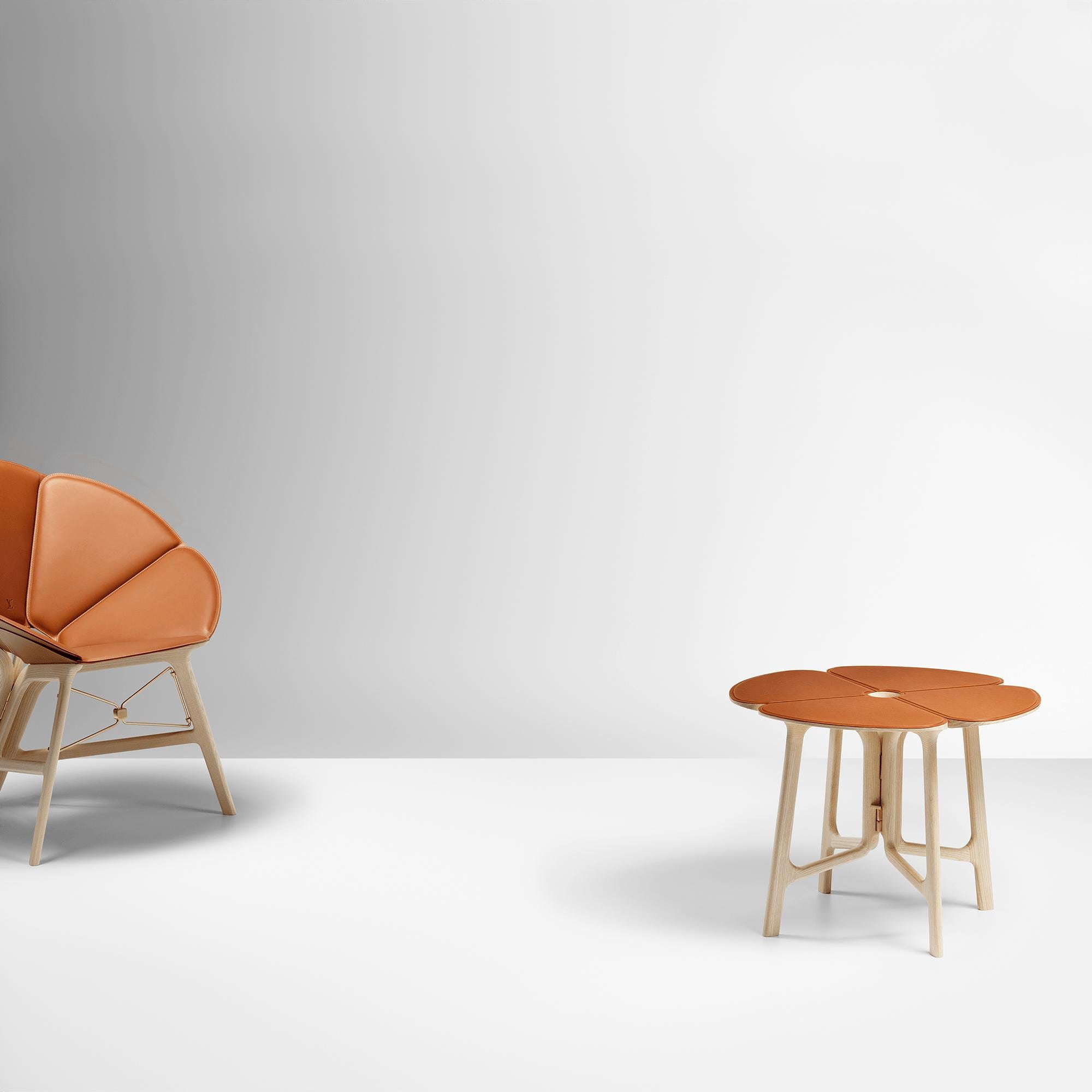 Concertina Table By Raw Edges  in ทรังก์ การเดินทาง และ บ้าน