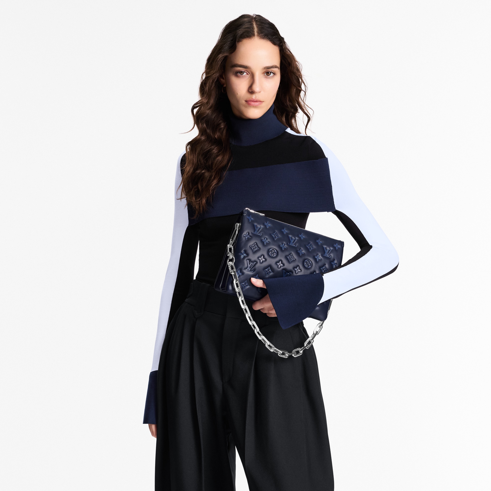 กระเป๋ารุ่น Coussin PM Coussin in ผู้หญิง