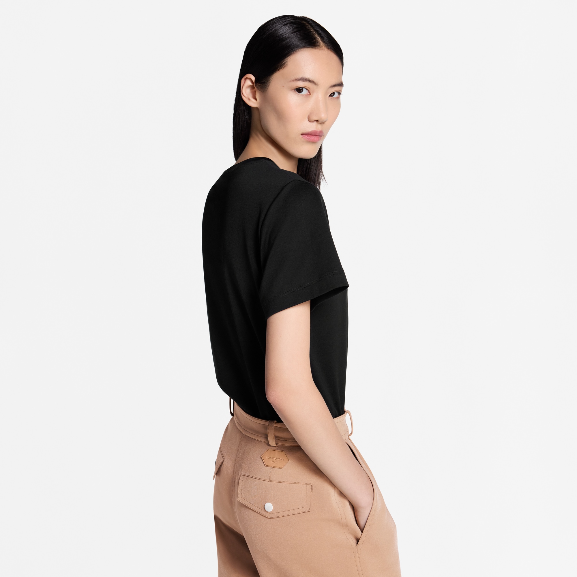 เสื้อยืดลายหลุยส์ วิตตองแบบตัวเขียน  in ผู้หญิง