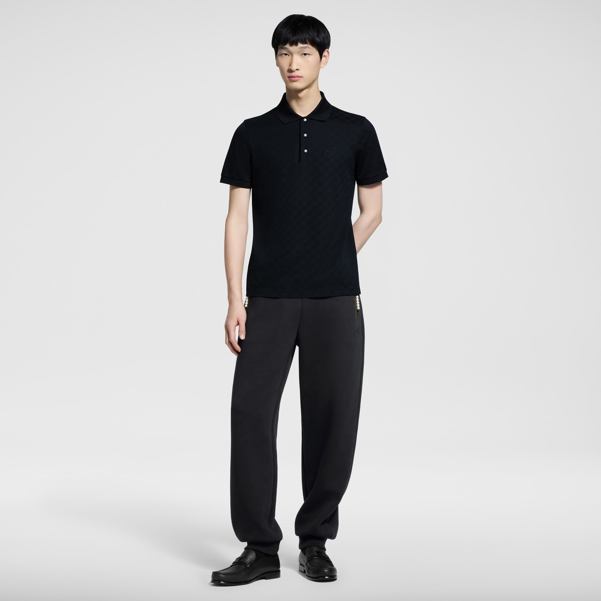 เสื้อโปโลแขนสั้นผ้าคอตตอนปีเก้ลาย Damier  in ผู้ชาย