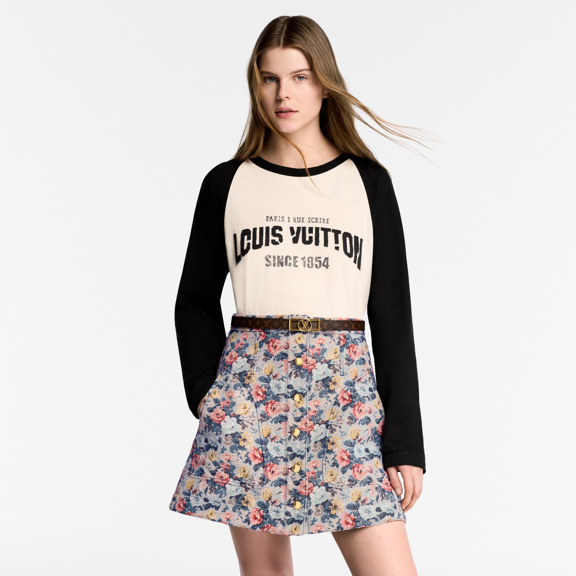 เข็มขัดรุ่น Dauphine ขนาด 20 มม. ใส่ได้ทั้งสองด้าน  in ผู้หญิง