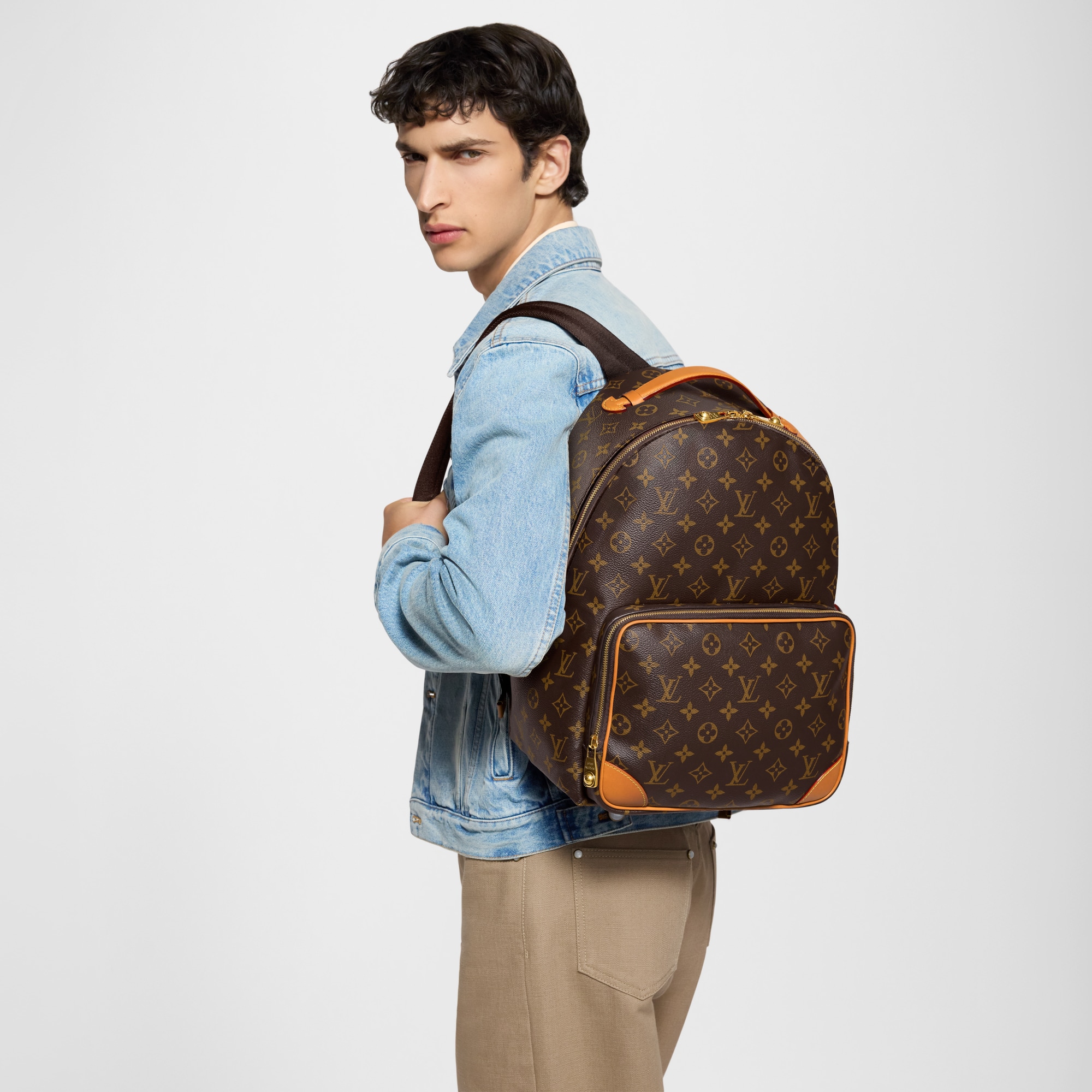 กระเป๋าสะพายหลังรุ่น Discovery Cargo G69 in กระเป๋าและผลิตภัณฑ์เครื่องหนังขนาดเล็ก