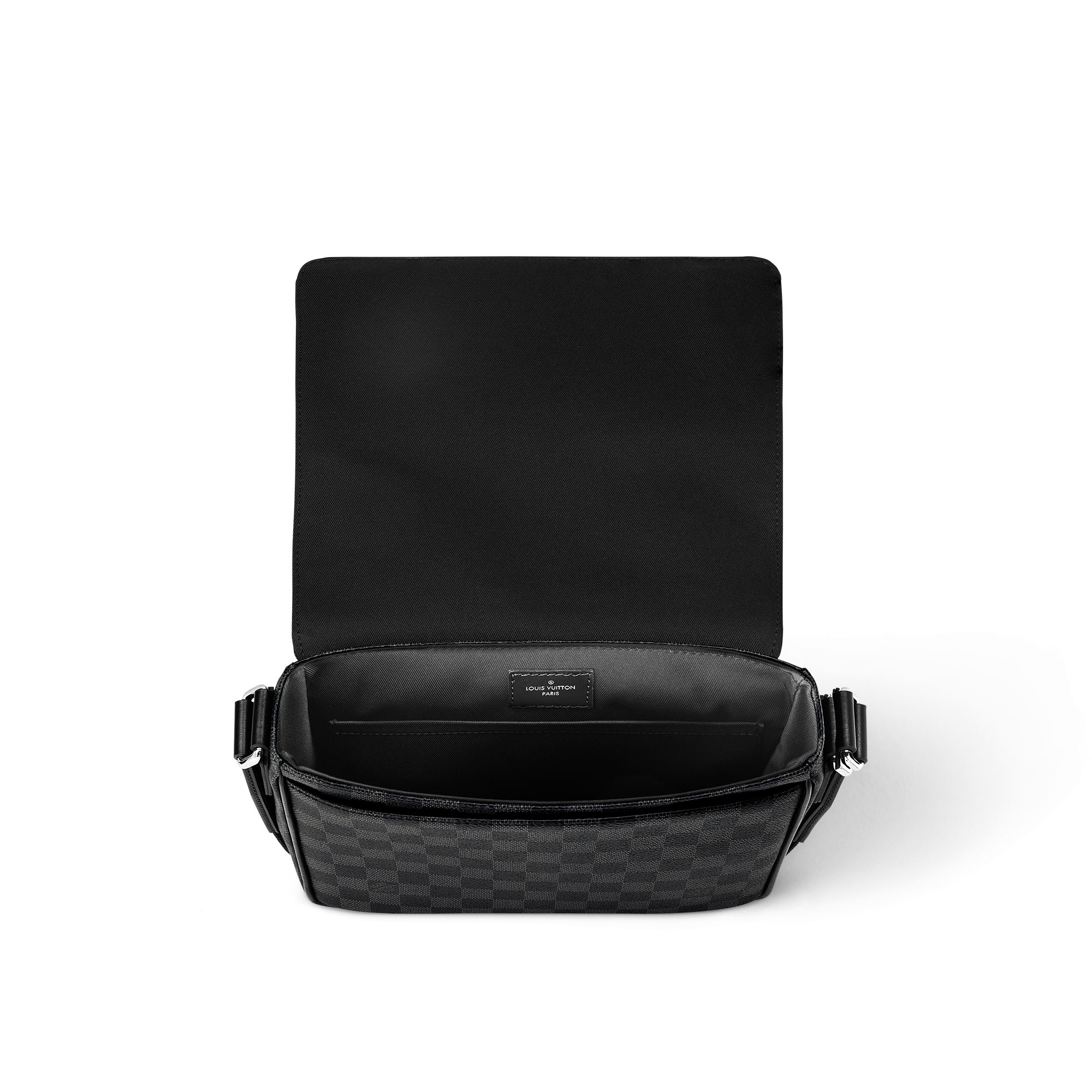 กระเป๋ารุ่น District PM Damier Graphite in ผู้ชาย