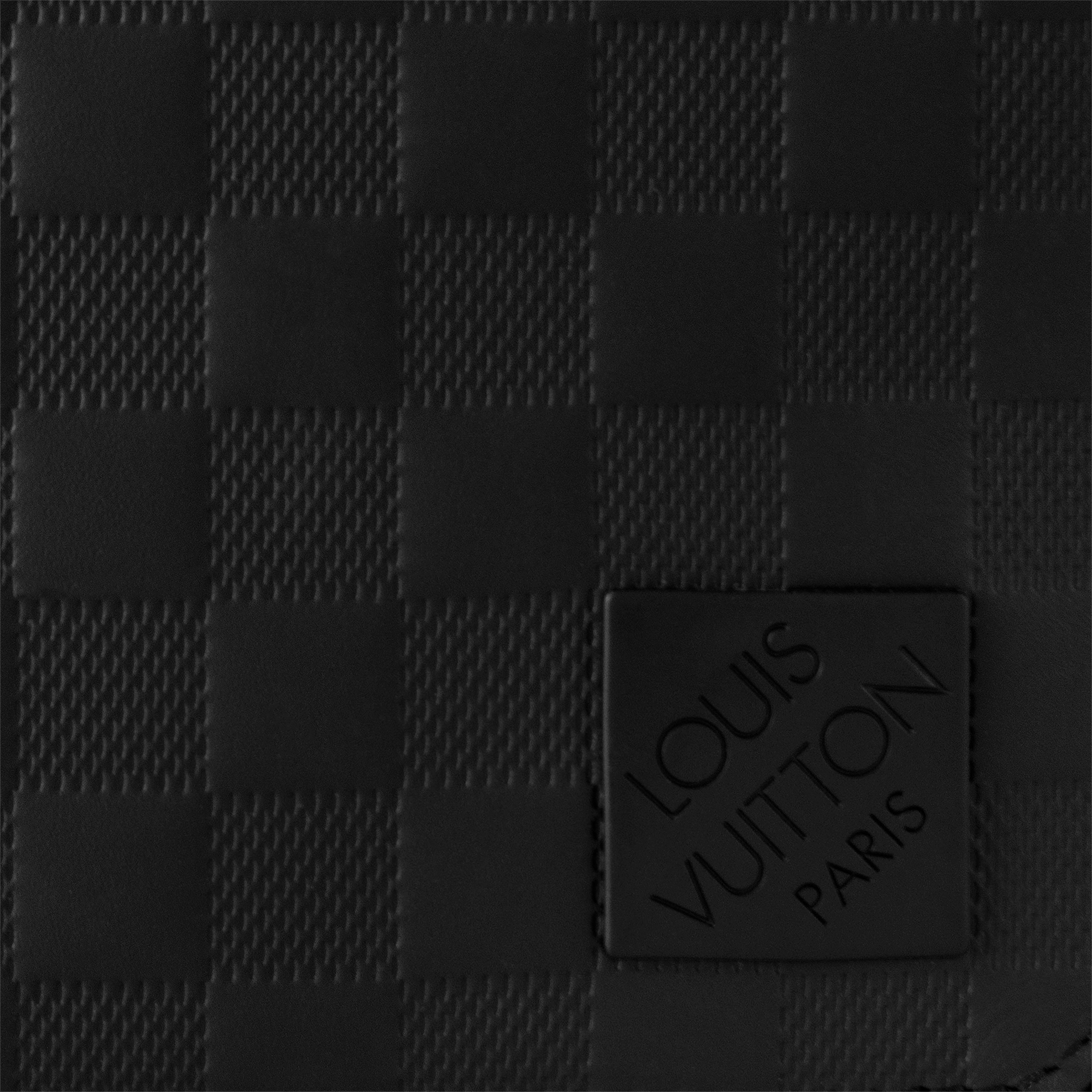 กระเป๋ารุ่น District PM Damier Infini in ผู้ชาย