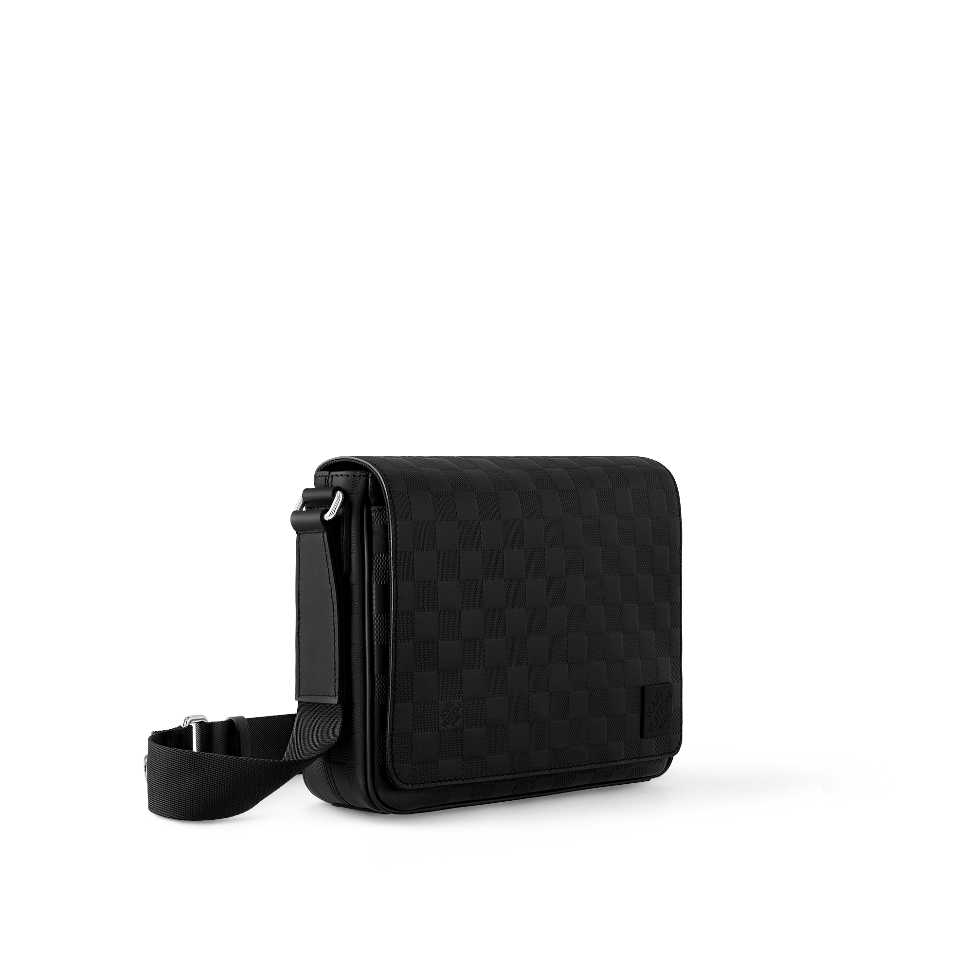 กระเป๋ารุ่น District PM Damier Infini in ผู้ชาย