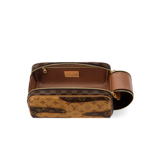 กระเป๋ารุ่น DOPP KIT แคนวาสประเภทอื่น in ผู้ชาย's การเดินทางและท่องเที่ยว กระเป๋าเสริมเดินทางสำหรับผู้ชาย collections by Louis Vuitton (การย่อ/ขยายผลิตภัณฑ์)