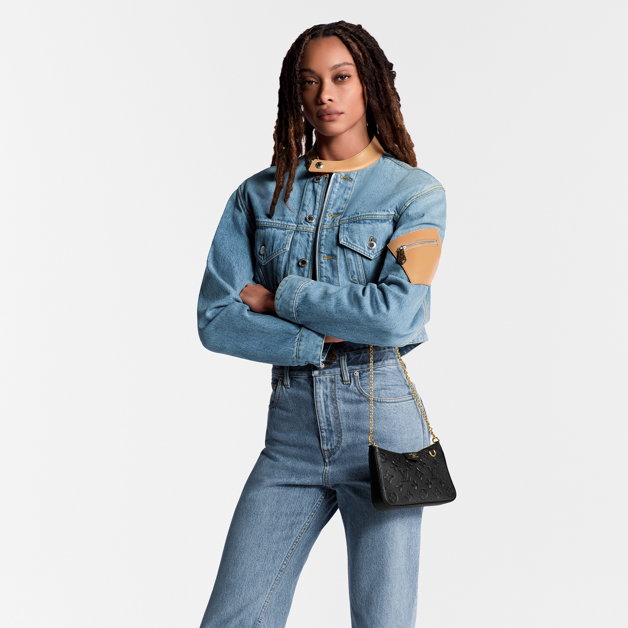 กระเป๋ารุ่น Easy Pouch On Strap Monogram Empreinte in ผู้หญิง