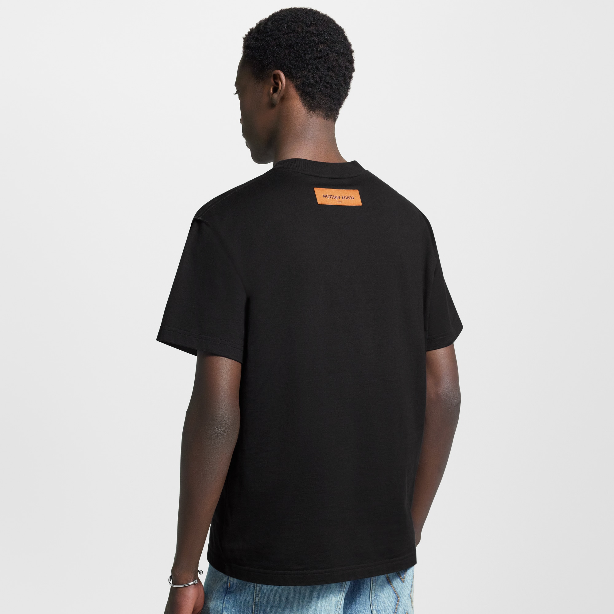 เสื้อยืดประทับสัญลักษณ์ LV  in ผู้ชาย