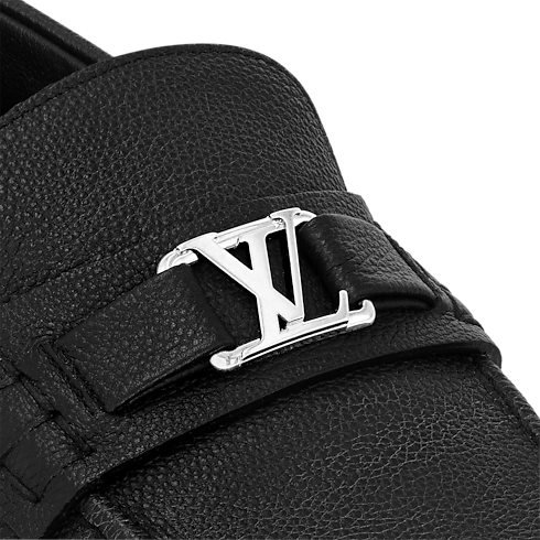 รองเท้าโลฟเฟอร์รุ่น Estate in ผู้ชาย's รองเท้า รองเท้าโลฟเฟอร์ และ มอคคาซินสำหรับผู้ชาย collections by Louis Vuitton (การย่อ/ขยายผลิตภัณฑ์)