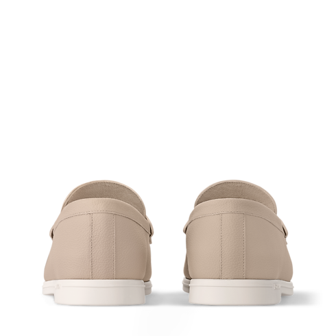 รองเท้าโลฟเฟอร์รุ่น Estate in ผู้ชาย's รองเท้า รองเท้าโลฟเฟอร์ และ มอคคาซินสำหรับผู้ชาย collections by Louis Vuitton (การย่อ/ขยายผลิตภัณฑ์)