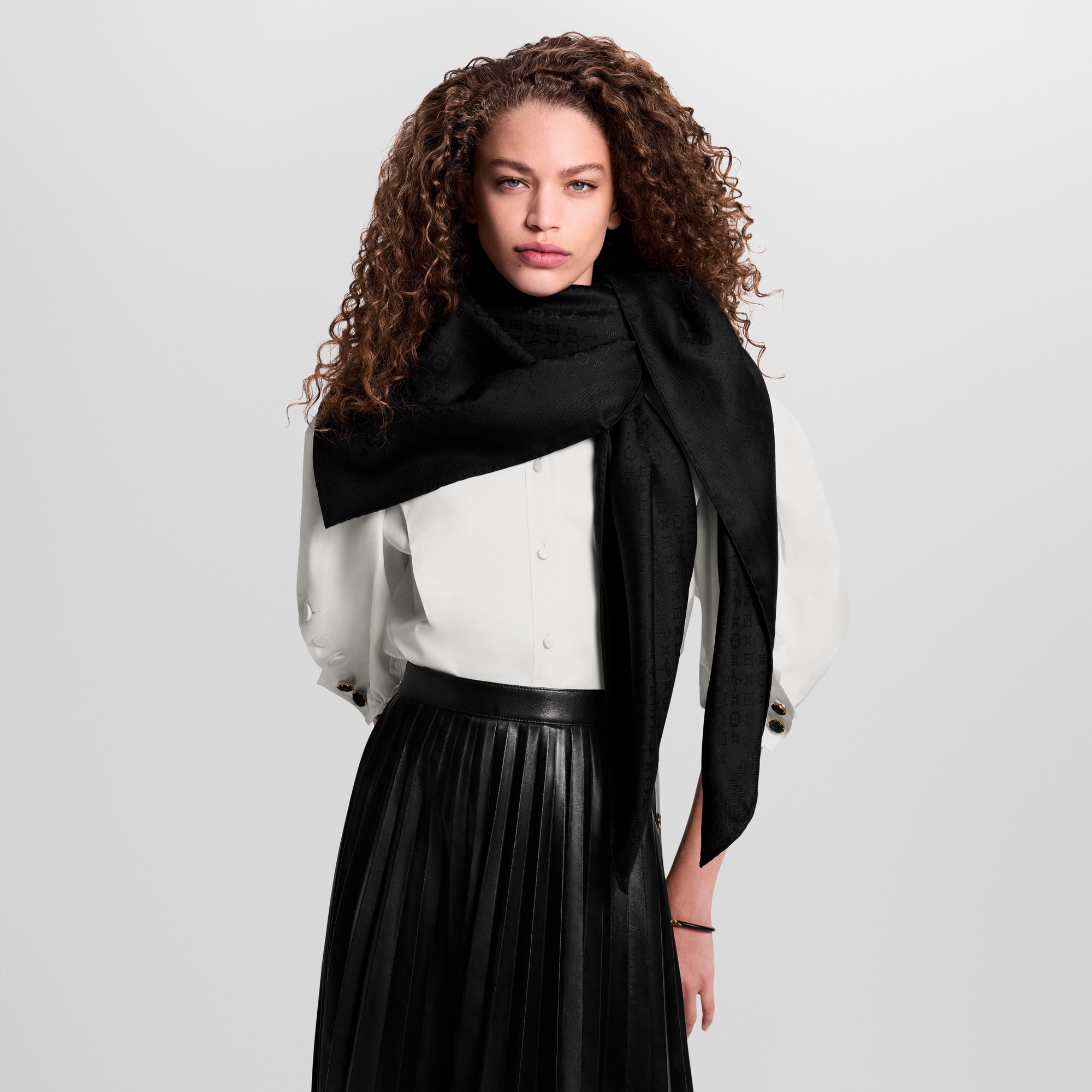 ผ้าคลุมไหล่รุ่น Evermore . in ผู้หญิง