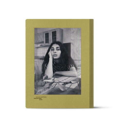 หนังสือ Fashion Eye อาร์เมเนีย in ทรังก์ การเดินทาง และ บ้าน's หนังสือและเครื่องเขียน หนังสือ Fashion Eye collections by Louis Vuitton (การย่อ/ขยายผลิตภัณฑ์)
