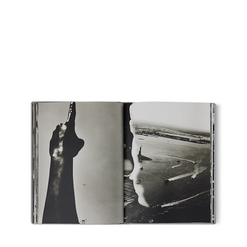 หนังสือ Fashion Eye นิวยอร์ก in ทรังก์ การเดินทาง และ บ้าน's หนังสือและเครื่องเขียน หนังสือ Fashion Eye collections by Louis Vuitton (การย่อ/ขยายผลิตภัณฑ์)