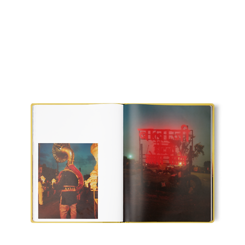 หนังสือ Fashion Eye ราชสถาน in ทรังก์ การเดินทาง และ บ้าน's หนังสือและเครื่องเขียน หนังสือ Fashion Eye collections by Louis Vuitton (การย่อ/ขยายผลิตภัณฑ์)